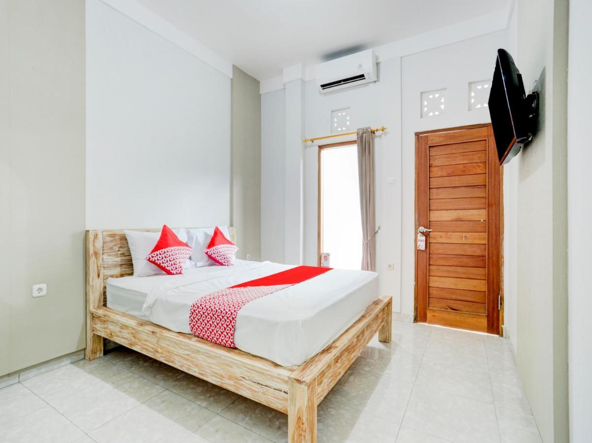 Oyo Flagship 90756 Melasti Hills Room & Cafe Ungasan Екстериор снимка