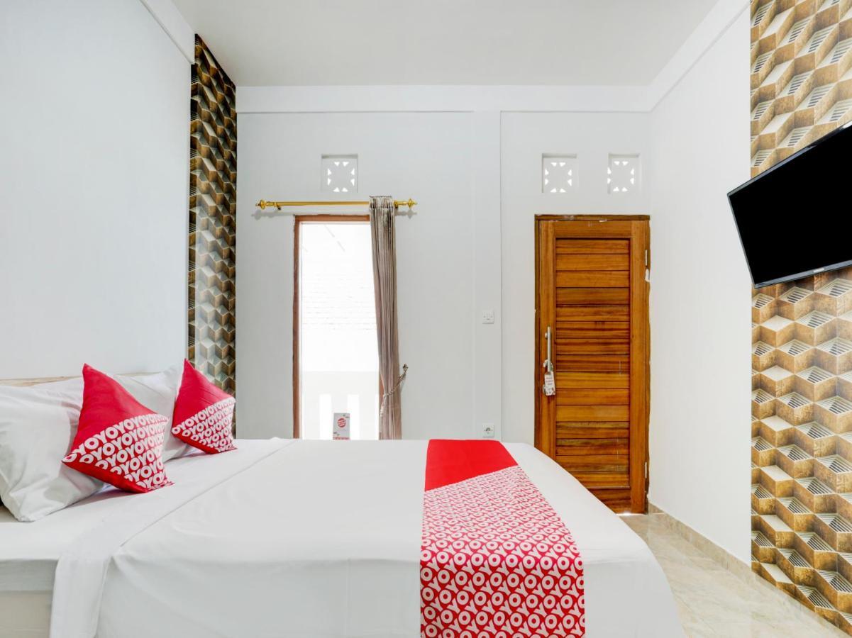 Oyo Flagship 90756 Melasti Hills Room & Cafe Ungasan Екстериор снимка